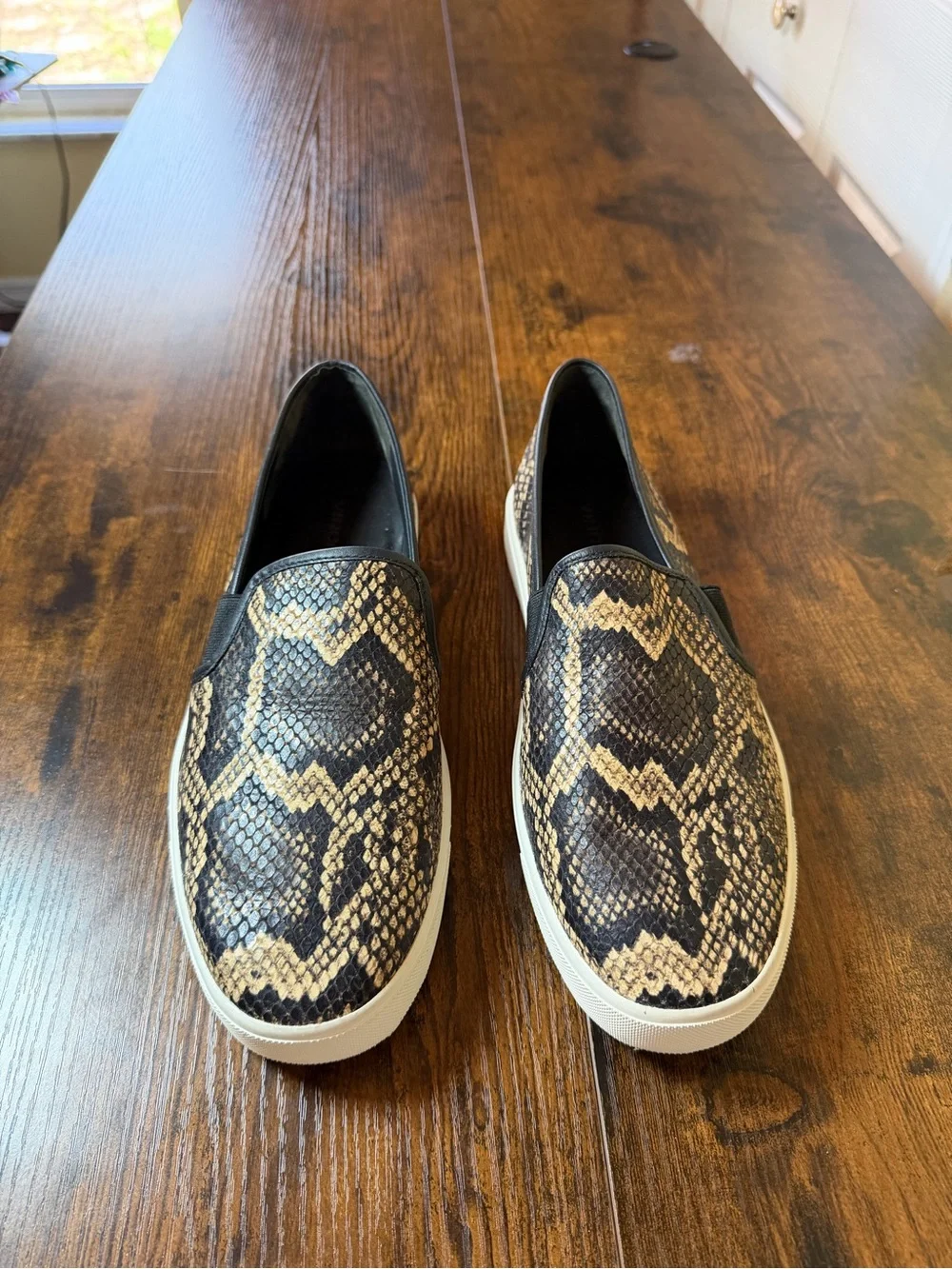 Vince Women’s Size 9.5 Snakeskin Print Leather Slip-On Sneakers Black Tan
